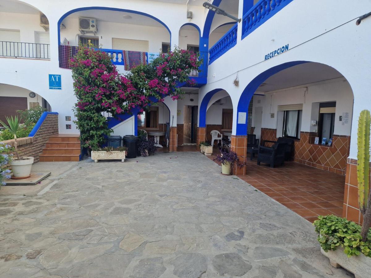 Habitaciones Miramar Bolonia Exterior photo