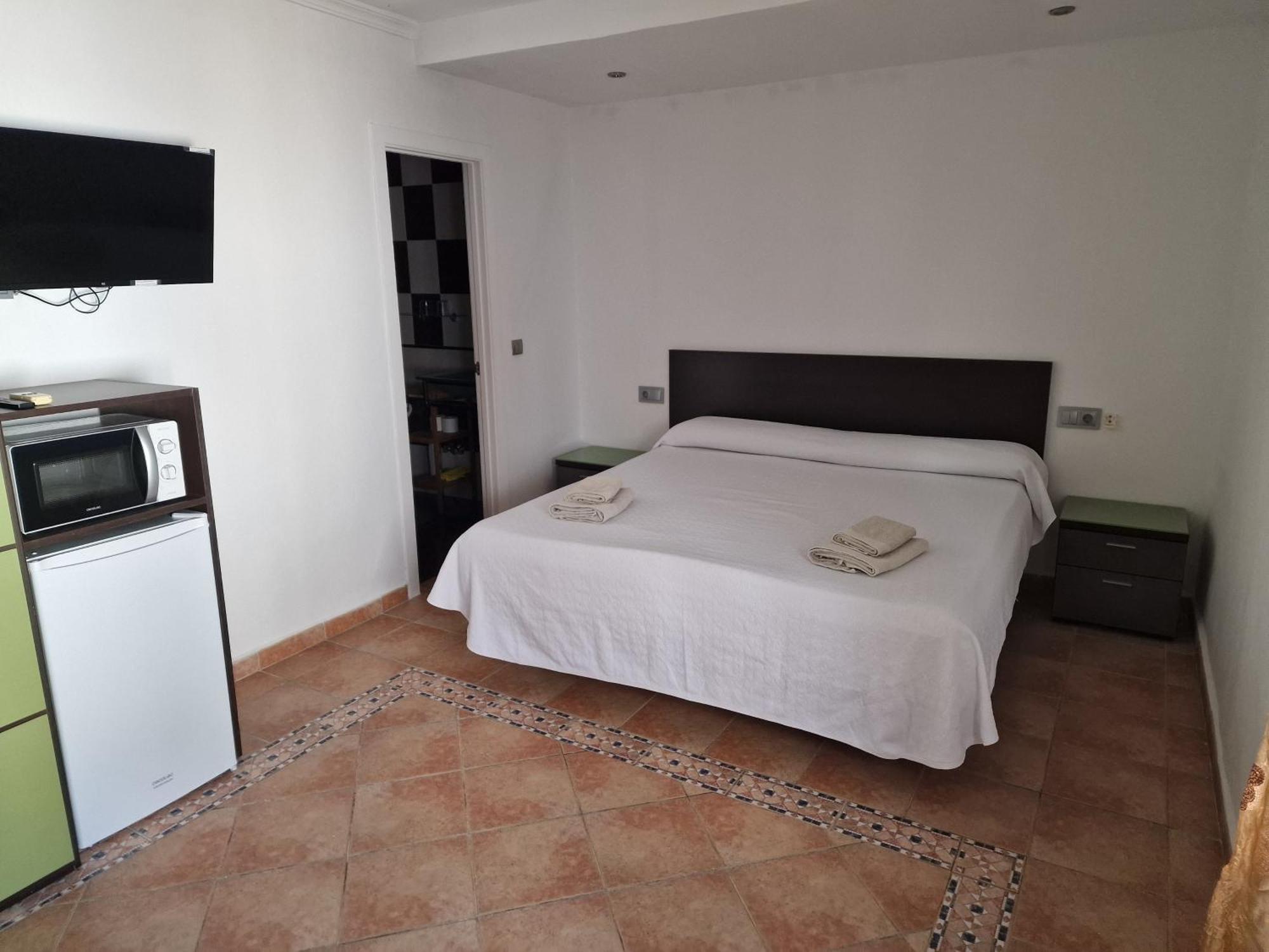 Habitaciones Miramar Bolonia Exterior photo